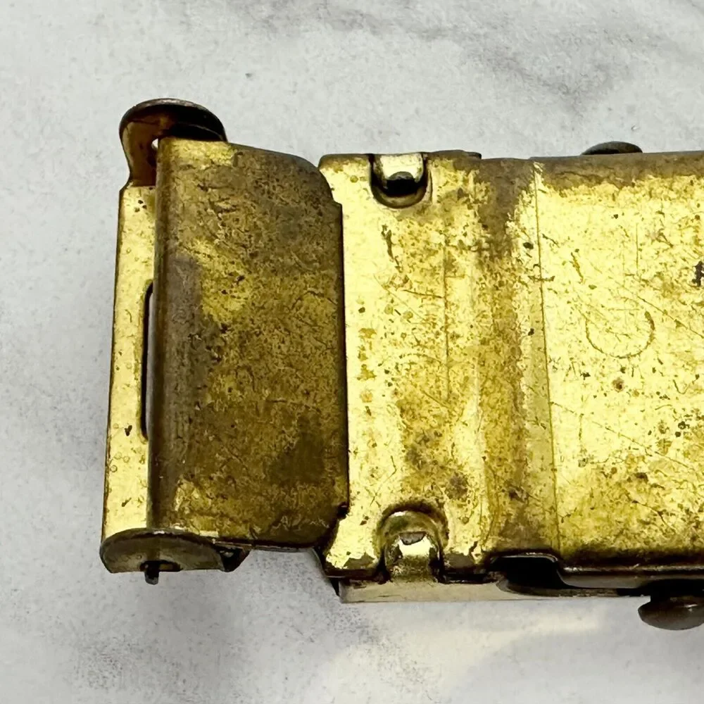 Unbranded gold tone